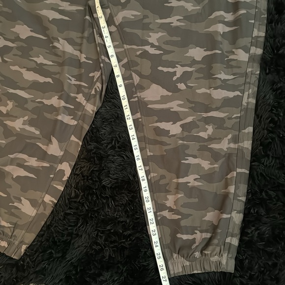 🛍️H-P🤩 Athleta Camo Farallon Jogger Plus Size 🤩🛍️ - Picture 14 of 15